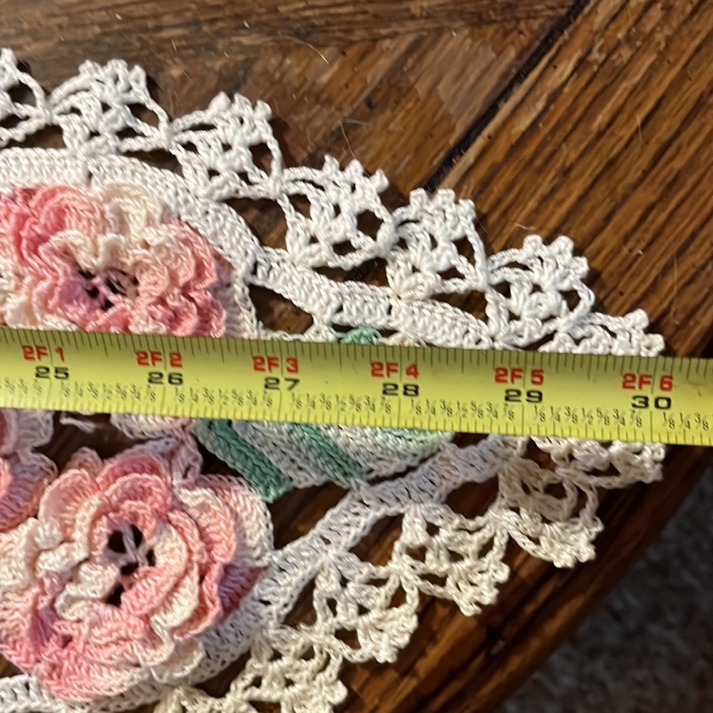Vintage Pink and Green Crochet Floral Table Runner - Picture 5 of 6